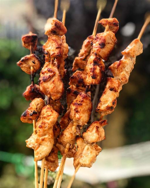 Which team are you ? Grilled meat or taouk ?Tag you grilling buddy 👇👇.... (Small heaven)