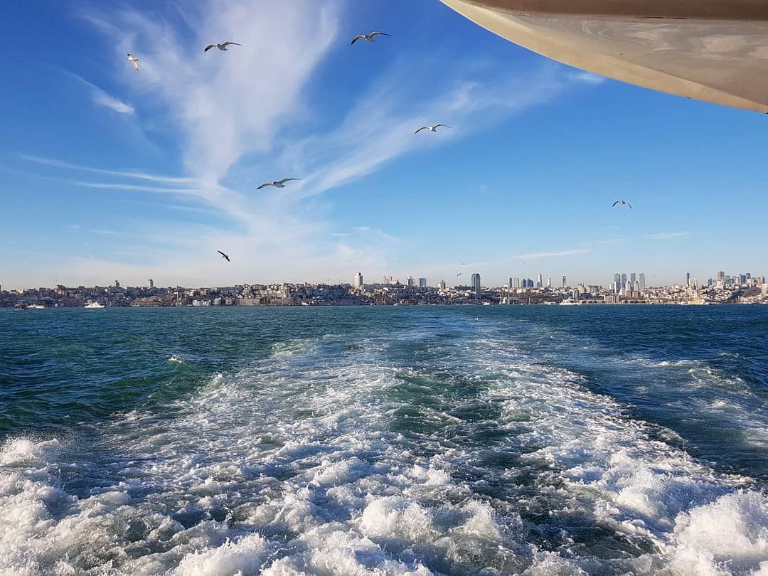 While everyone is posting pictures of snow, I'm still happy with the sea... (Istanbul, Turkey)
