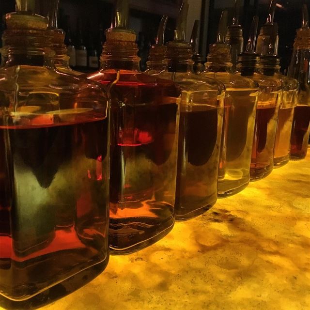  whisky  bottles  bartop in  onyx  backlight  marble  bar  nightlife ...