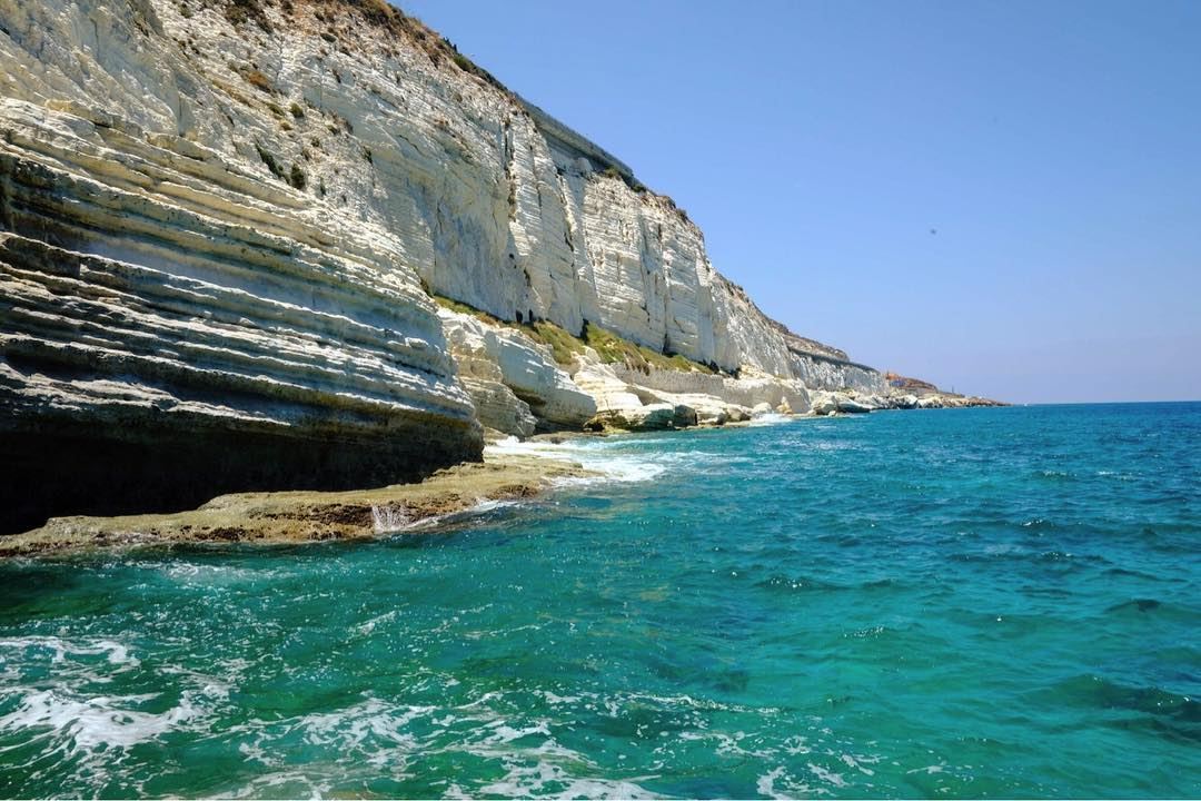 White wall, blue sea''''''' fuji  xpro2  livelovelebanon ... (الناقورة / Al Naqoura)