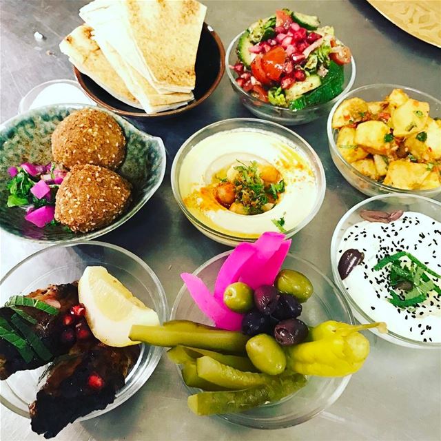 Who can't  eat mezze everyday? ❤️❤️❤️  lunch  mezze  comptoir ... (Comptoir Libanais)