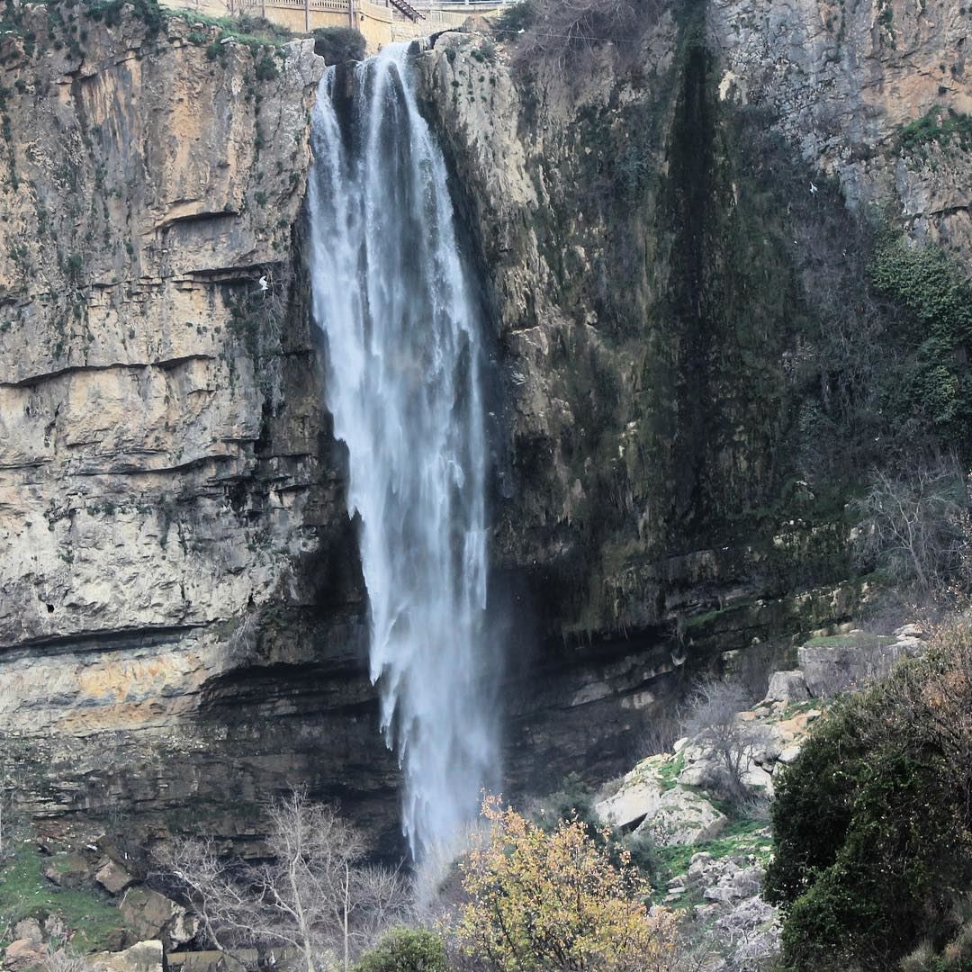  wind  effect on  water  waterfall  outdoor  nopeople  jezzine  lebanon ... (Jezzîne, Al Janub, Lebanon)