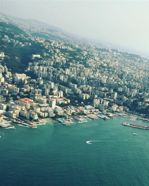 🚁 you can't fall if you don't climb.But there is no joy in living your... (Jounieh, Liban)