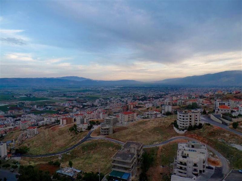  zahle  nofilter  viewfromabove  city  mountains  plains  clouds  sunset ... (Saydet Zahleh)