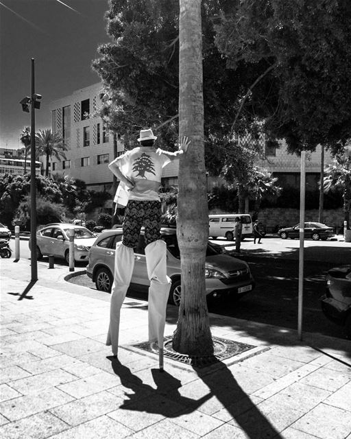 آخ يا بلدنا..-📍Paris Avenue, Manara, Beirut, Lebanon 🇱🇧-  stiltwalker ... (Manara Beyrouth)