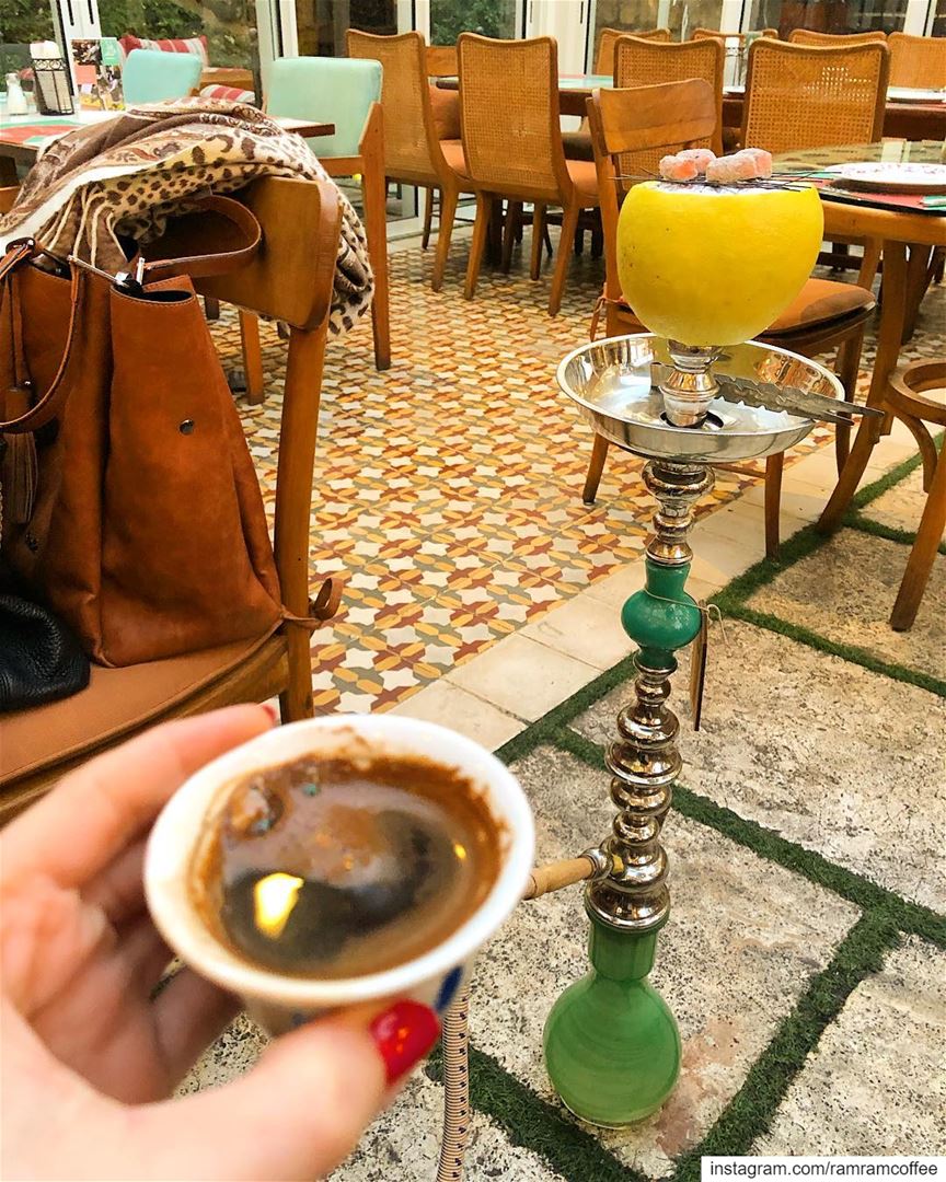 ب اول القهوة طعم و ب اخر رشفة حنين... ramramcoffee  turkishcoffee  ... (El Denye Hek الدنيا هيك)