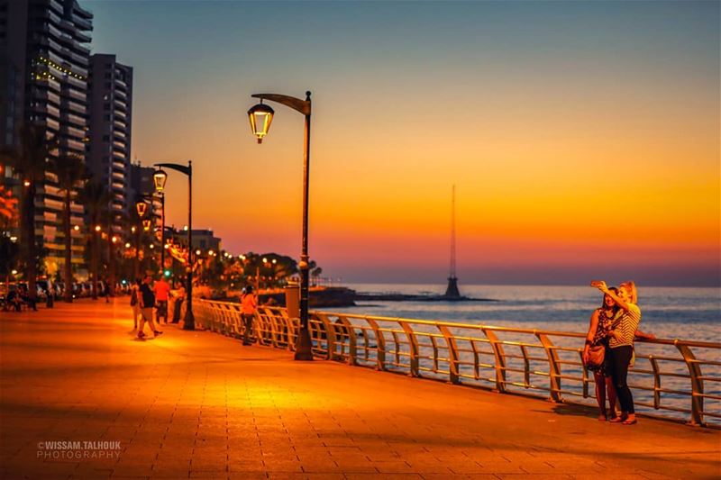 بيروت يا ست الدنيا... ⁦❤️⁩⁦❤️ beirut  sunset  lebanon  capital  ramadan ... (Beirut, Lebanon)