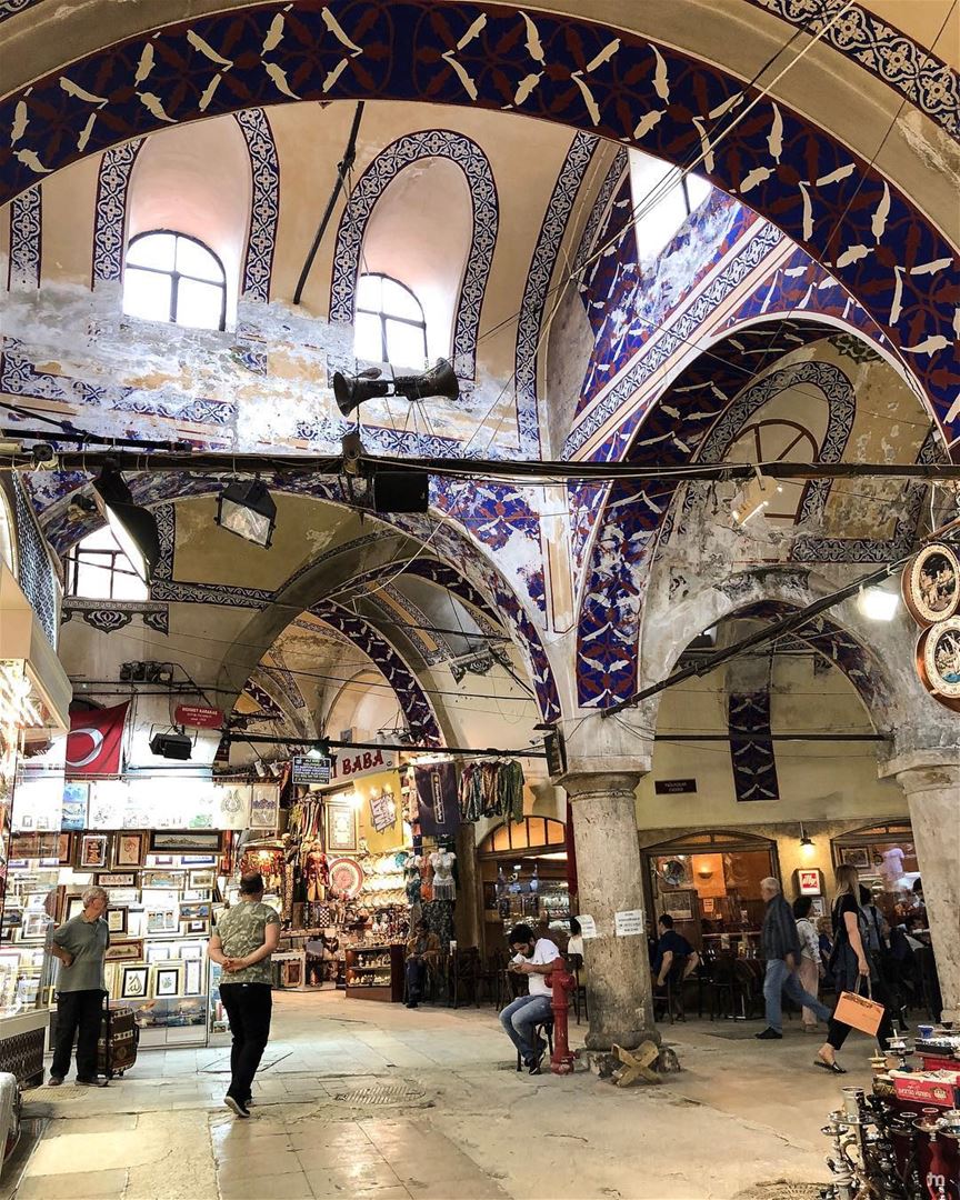 - تحت القناطر -... allshotsturkey  ig_turkey  positivevibes ... (Grand Bazaar Istanbul)
