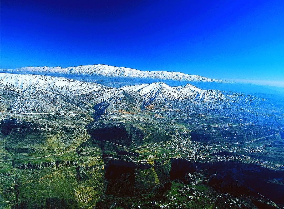جبال لبنان نيحا وحرمون - مقام النبي أيوب ولقاء السيد المسيح مع موسى واليا ع (جبل الشيخ)