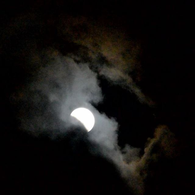رجع أيلول ... september  autumn  moon  lunareclipse  clouds  lebanon ...