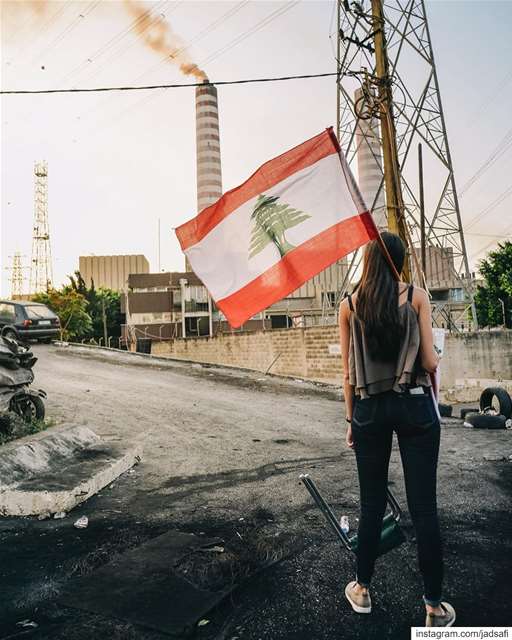ضد التلوث، ضد الفساد 🇱🇧  لبنان_ينتفض  ثورة (Zouk Mikael)