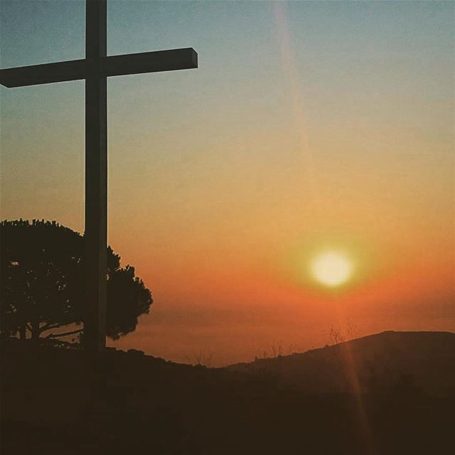 عيد الصليب... hope  loveismyreligion  sunset  cross  religions ... (Snâya, Al Janub, Lebanon)