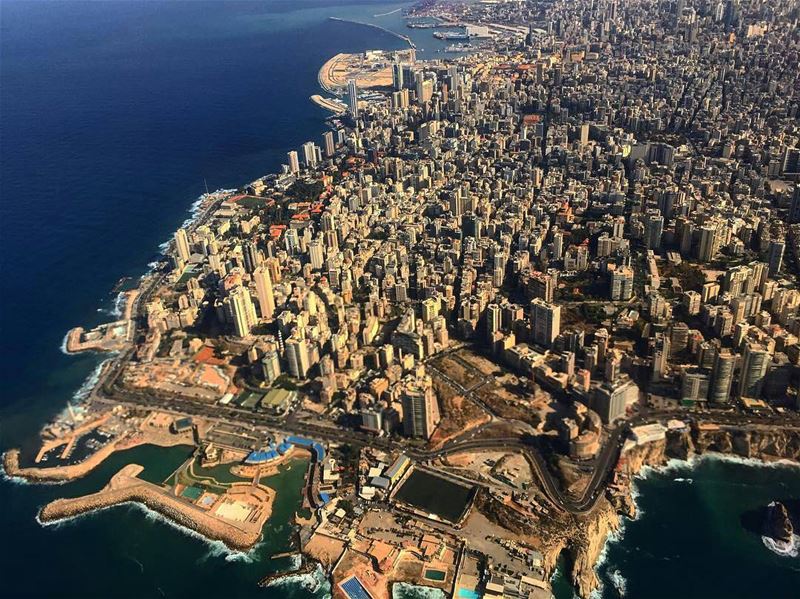 في_بلادي .. بيروت هي الروح🇱🇧By @fi_bladi  Beirut  AboveBeirut ... (Beirut, Lebanon)