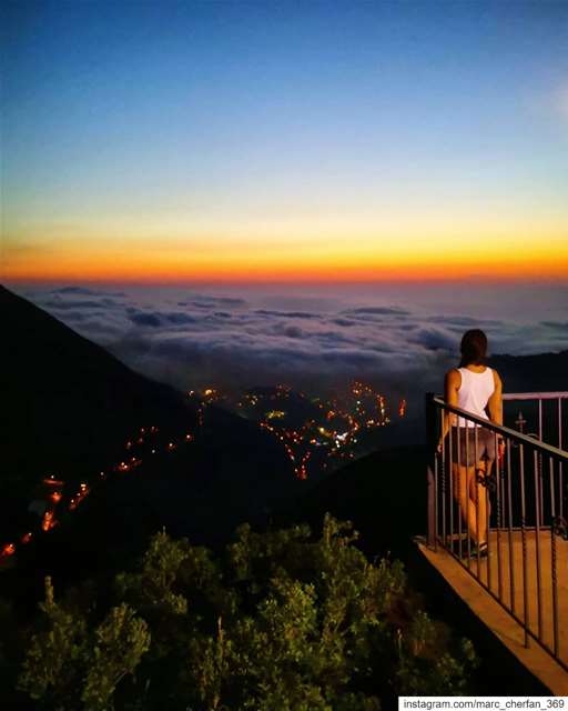 كل ما غابت شمس بتزيدي حلا... كل ما همستي همس بصليلك صلا... 🌥️ Sunset ... (Chahtoûl, Mont-Liban, Lebanon)