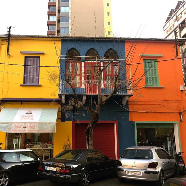 من أحلى بيوت راس بيروت 🏡🍭🍦 bouzetjeddo  lebanesehouse  traditionalhouse... (Bliss Street)