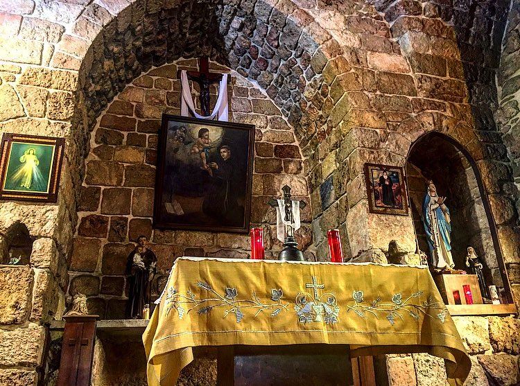 ...نورٌ لسبيلي✨(كنيسة مار انطونيوس البدواني-الحدت)———————... (Mount Lebanon Governorate)