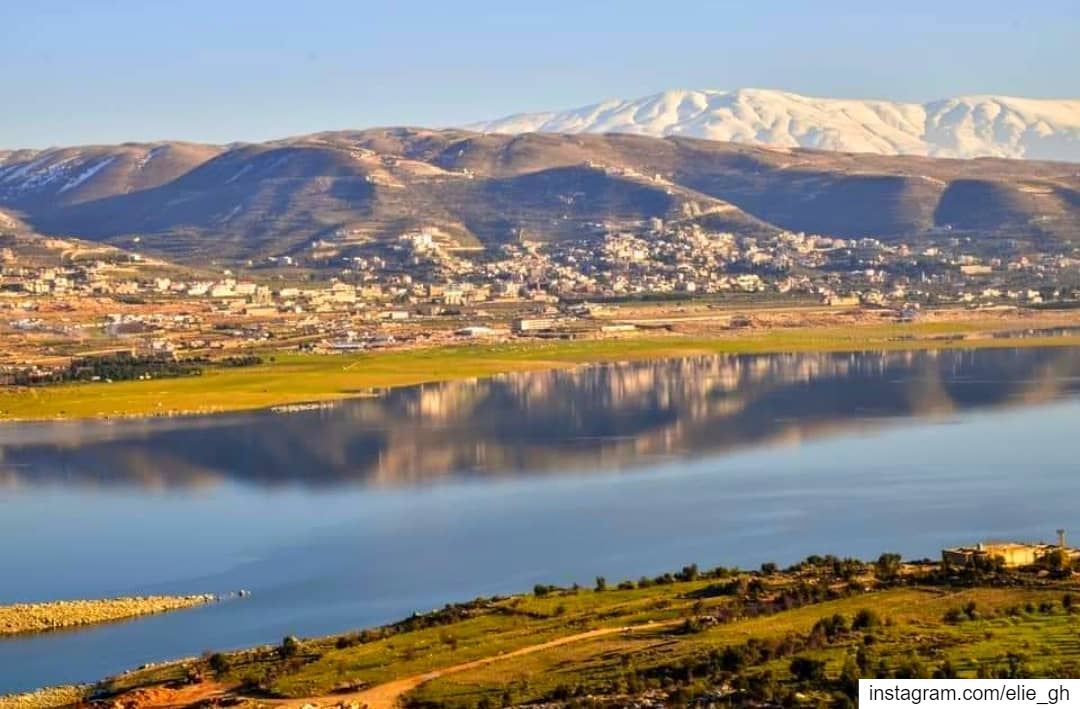يا جبل البعيد .. خلفك حبايبنا .. ________________________________________... (Qaraaoun, Béqaa, Lebanon)