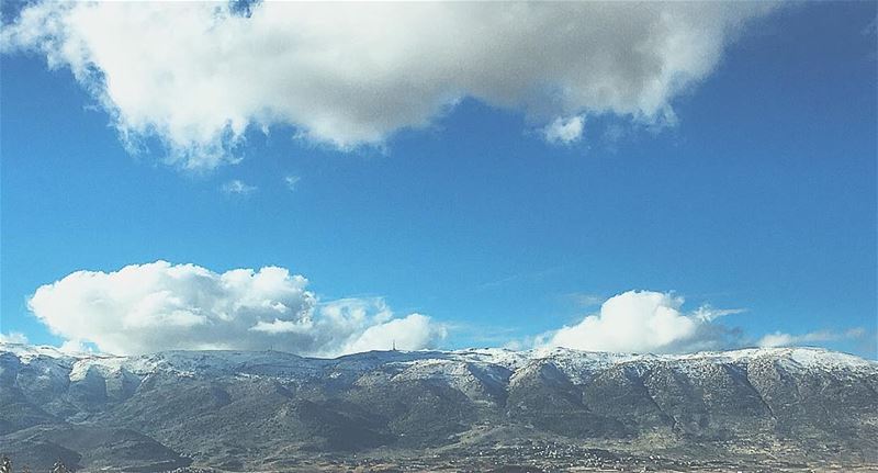 ...يا جبل البعيد...خلفك حبايبنا baroukmountain  mountain  snow ... (West Bekaa)