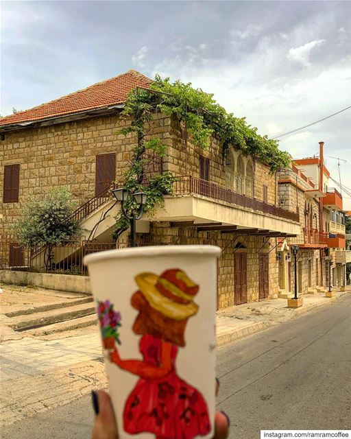 يبقى لمذاق قهوة الصباح طقوس لا يعرفها سوى المغرمين بها........ (Lebanon)