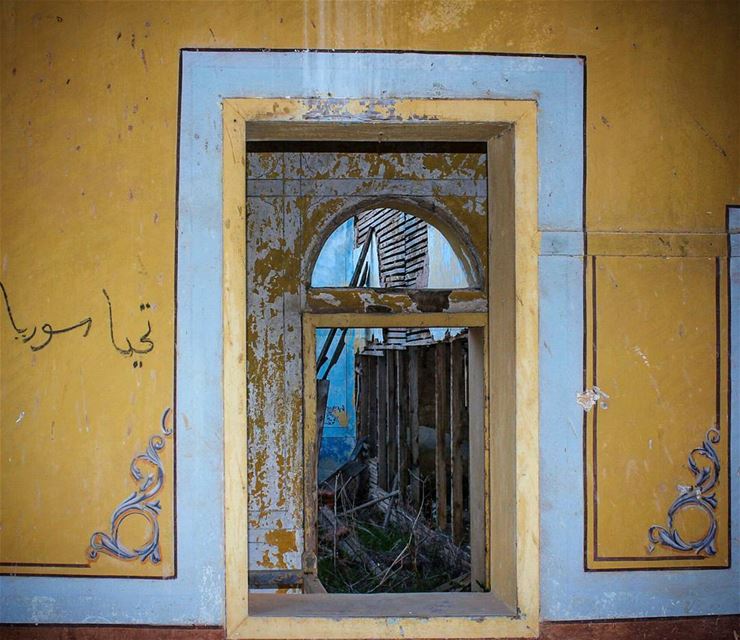 1 March 🚩  الأول_من_آذار... lebanon  beino  beinovillage  abandoned... (Beïno, Liban-Nord, Lebanon)