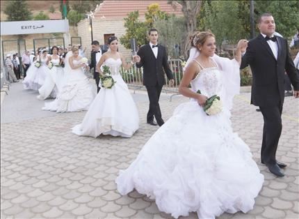 35 Couples Weddings at the Same Time in Zahle