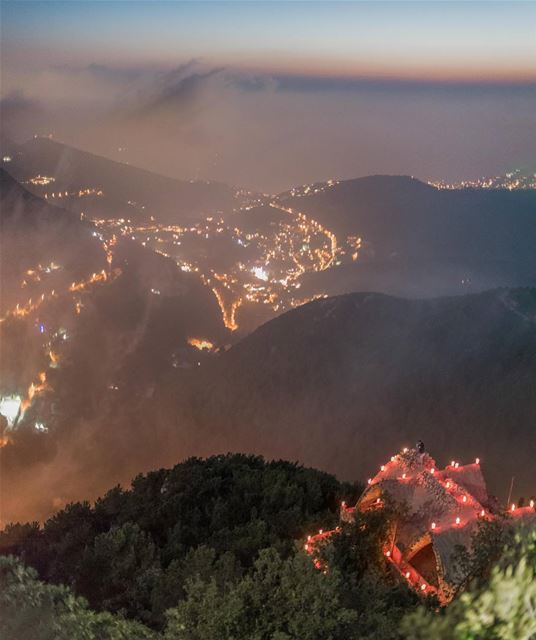 3id el rabb candle lights 🙏 lebanon  livelovelebanon  livelovebeirut ... (Hiyâta, Mont-Liban, Lebanon)