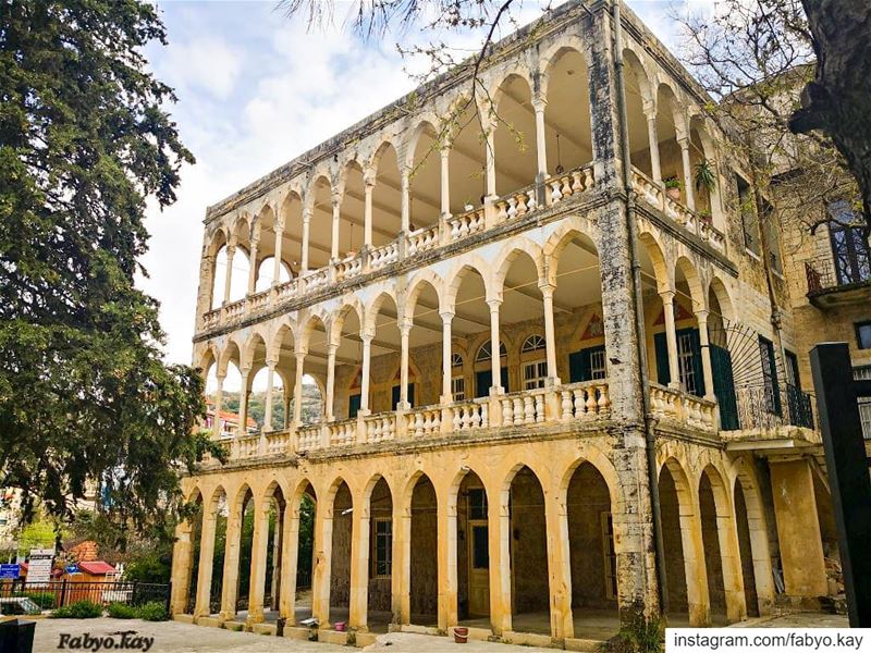 ____________________________________ lebanon jezzine architecture arcades... (Jezzîne, Al Janub, Lebanon)