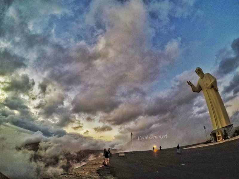 __________يا شربل ساعدنا.... LebanonTimes  ig_lebanon  whatsuplebanon... (Saint Charbel-Faraya)