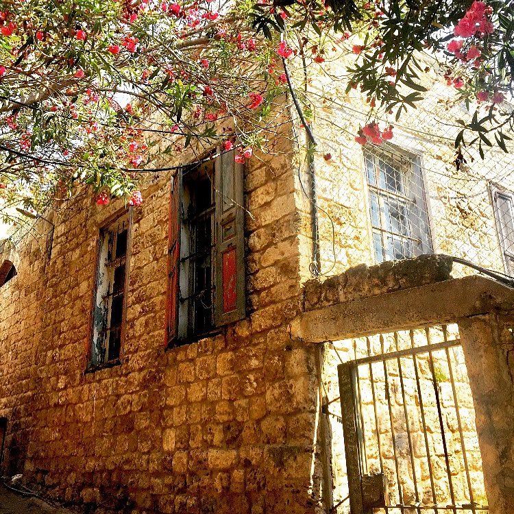 A beautiful old house in a historic charming city 😍💕✨ old  house ... (Byblos - Jbeil)