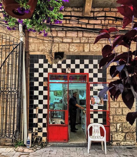 A butcher shop where the time has stopped• lebanonhouses ... (Joünié)