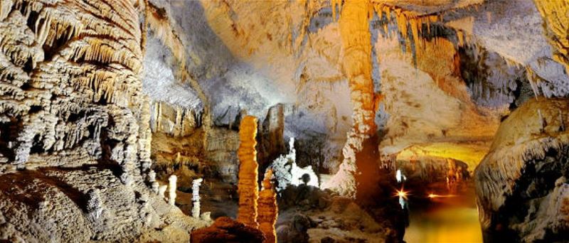 A Collection of Pictures From Jeita Grotto
