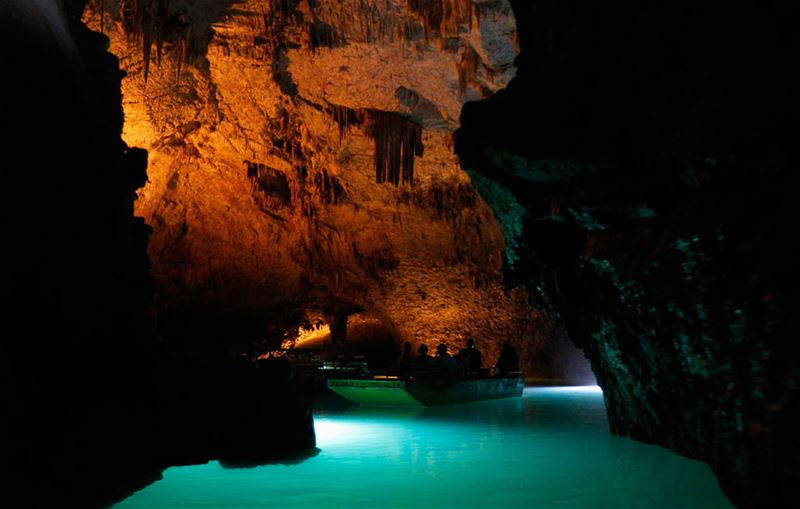 A Collection of Pictures From Jeita Grotto