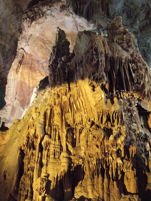 A Collection of Pictures From Jeita Grotto