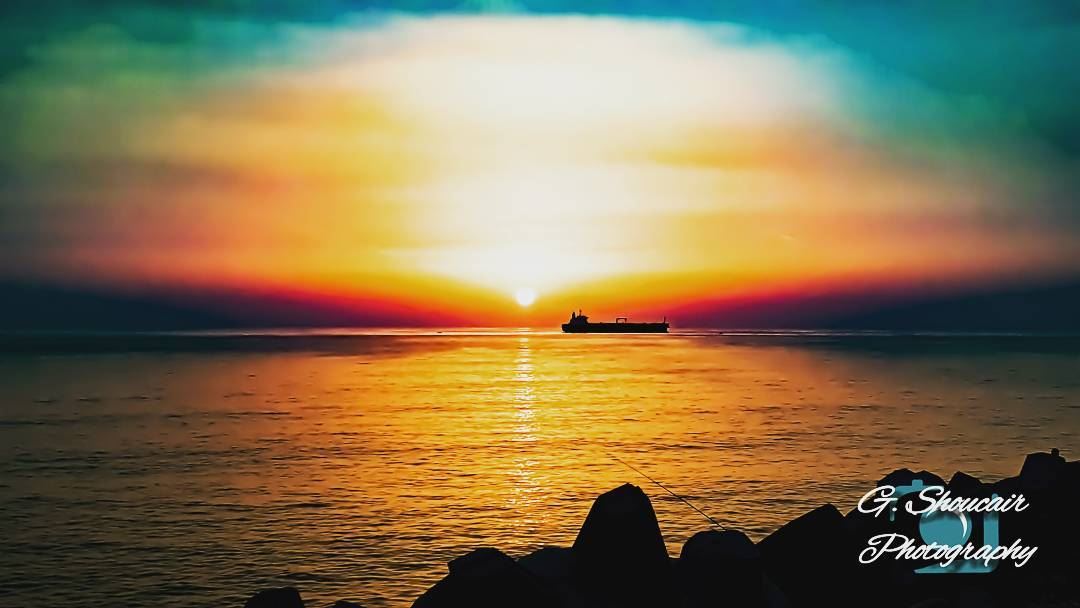 A colorful amazing sunset______🔴⚪⚪🌲⚪⚪🔴_______ gshoucairphotography ... (Nahr al-Kalb)