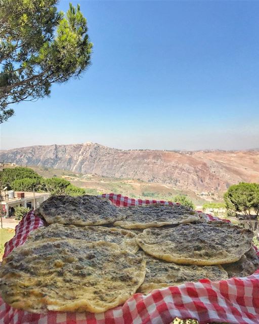 A delicious  Klayaa morning with a view 💙 I wish you a wonderful first... (El Qlaïaâ, Al Janub, Lebanon)