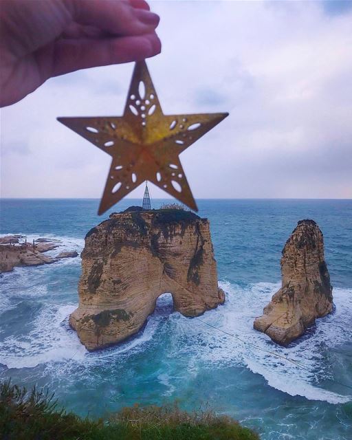 A diamond shines no brighter than that lovely Christmas star. By @hasnafra (Ar Rawshah, Beyrouth, Lebanon)