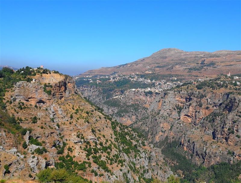 A  🖼 from  🇱🇧. (Bcharri, Liban-Nord, Lebanon)