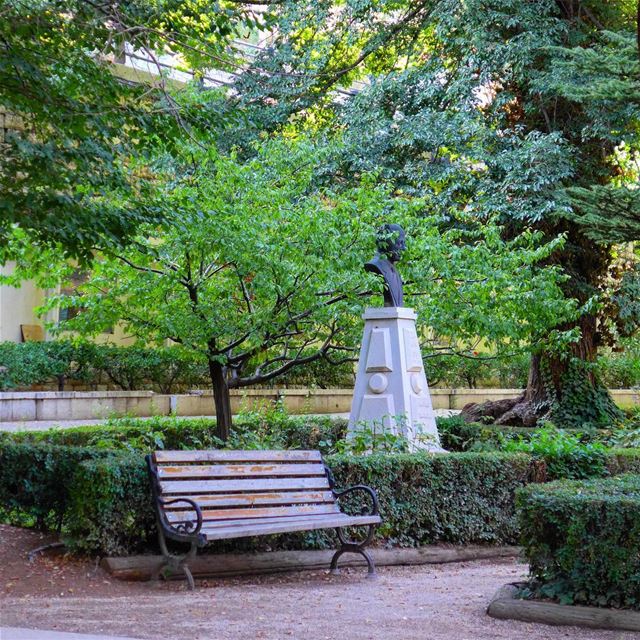 A garden is not complete without its statues....  zahle  livelovezahleh... (Zahlé, Lebanon)