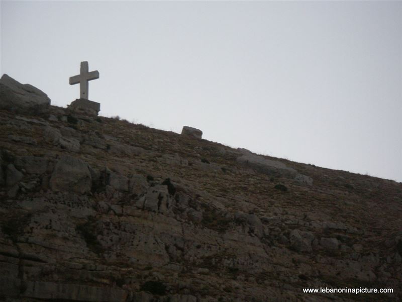 A Hike Between Akoura and Laqlouq