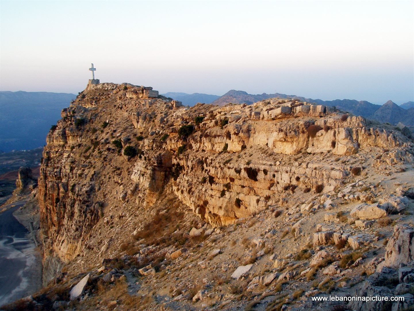 A Hike Between Akoura and Laqlouq