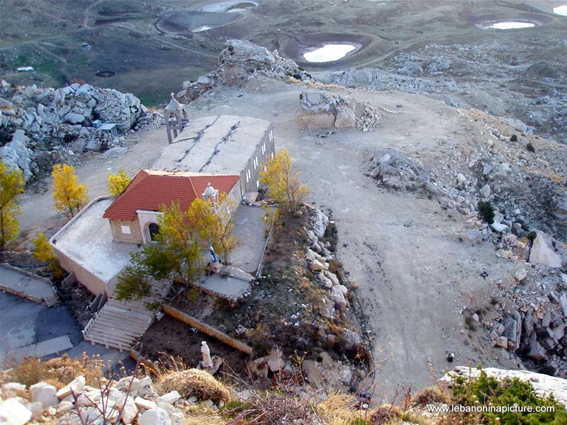 A Hike Between Akoura and Laqlouq
