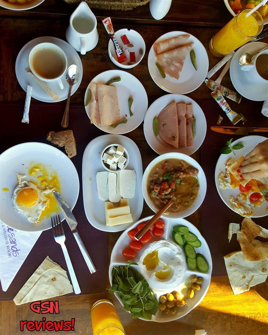 A Lebanese breakfast like no others @eddesands byblos... (Edde Sands)