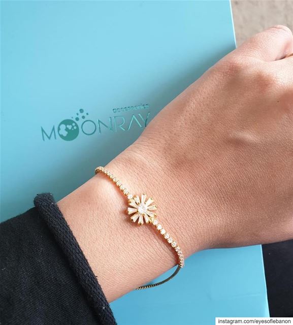 A lovely gift 🎁 @moonray_accessories offers for one of the winners this... (Beirut, Lebanon)