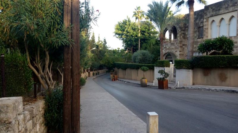 A morning walk in Byblos
