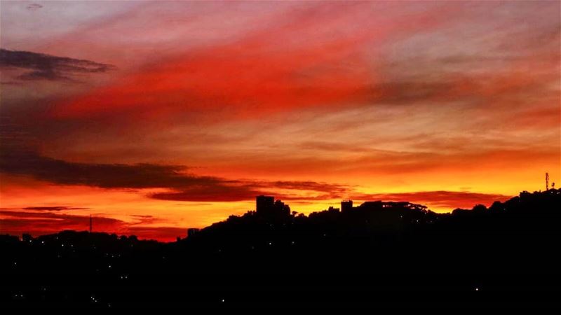 A painting over Brummana  sunsetsky  sunset  amazing  view  livelovebeirut... (Brummana)
