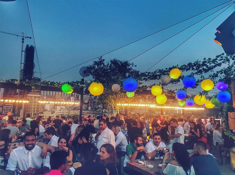 A parallel life where some drink to remember, some drink to forget 🌎🌸🦋⭐️ (Iris Beirut)
