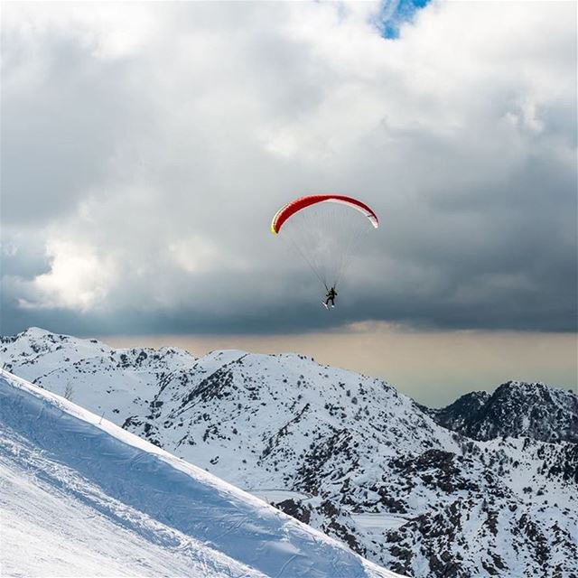 A peaceful ride in the sky  lebanon  laklouk  snow  paragliding  neige ... (El Laklouk, Mont-Liban, Lebanon)
