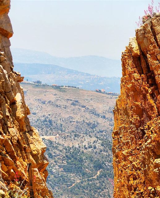 ... a "rocking" view ⛰------.. Lebanon_HDR  Ливан  Бейрут  mylebanon ... (Qanat Bakish, Mont-Liban, Lebanon)