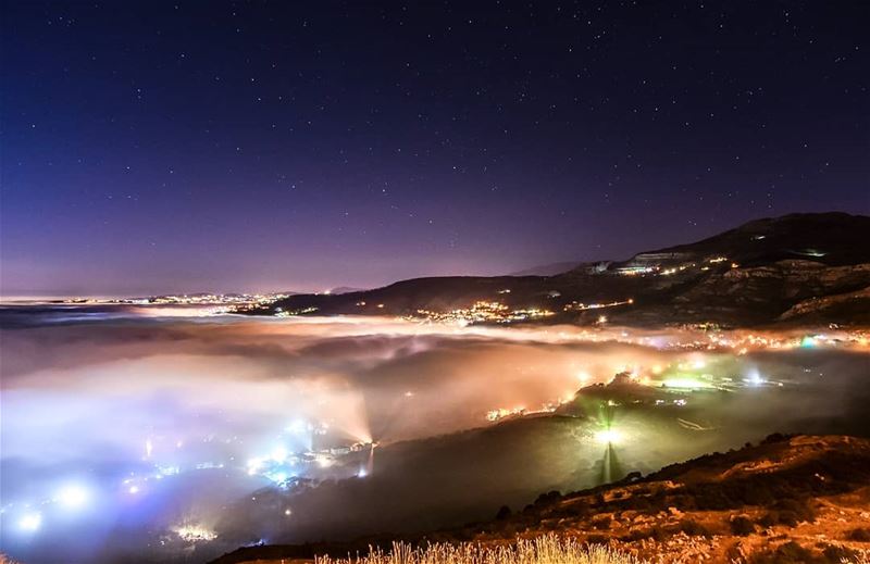 A starry night above the clouds 🌌.  sky  night  stars  milkyway  fog ... (Sawfar, Mont-Liban, Lebanon)