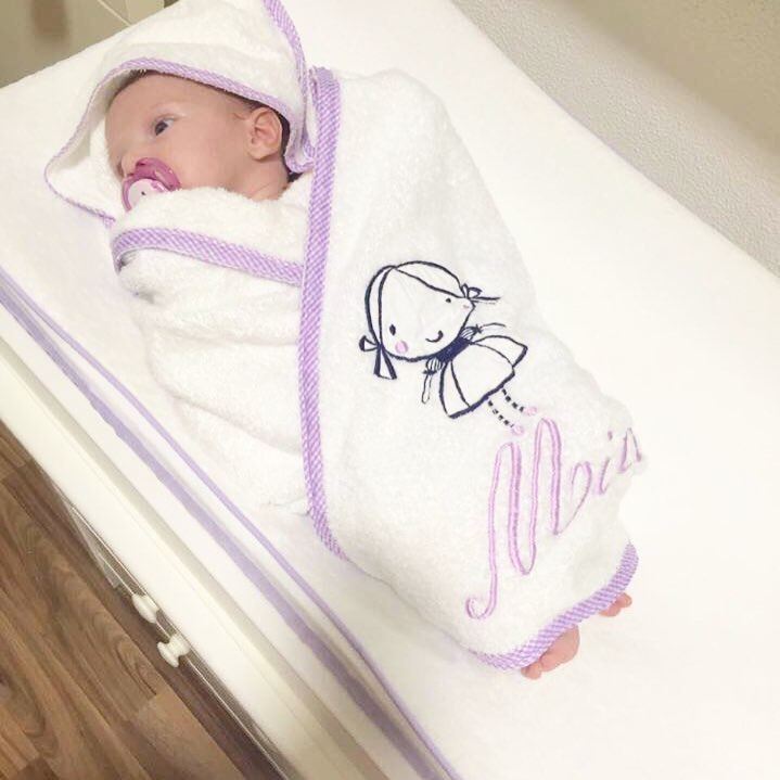 A sweet angel is born 💖 welcome to this world Mia 👑 Write it on fabric...
